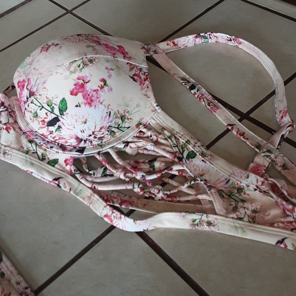 Floral SWEATER TWO PIECE SIZE LX - Picture 5 of 8